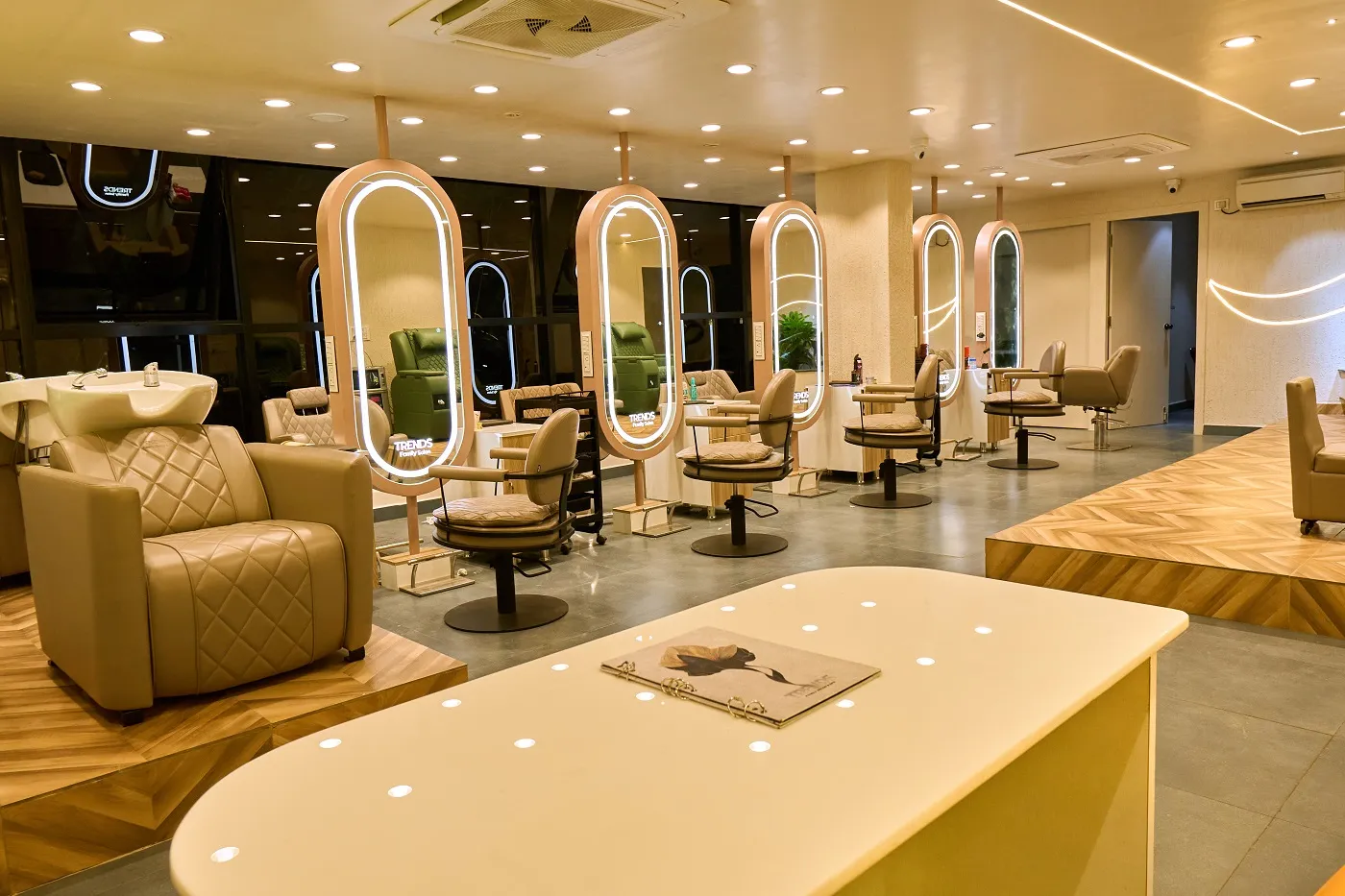 TRENDS Essential Family Salon Jp nagar (1)