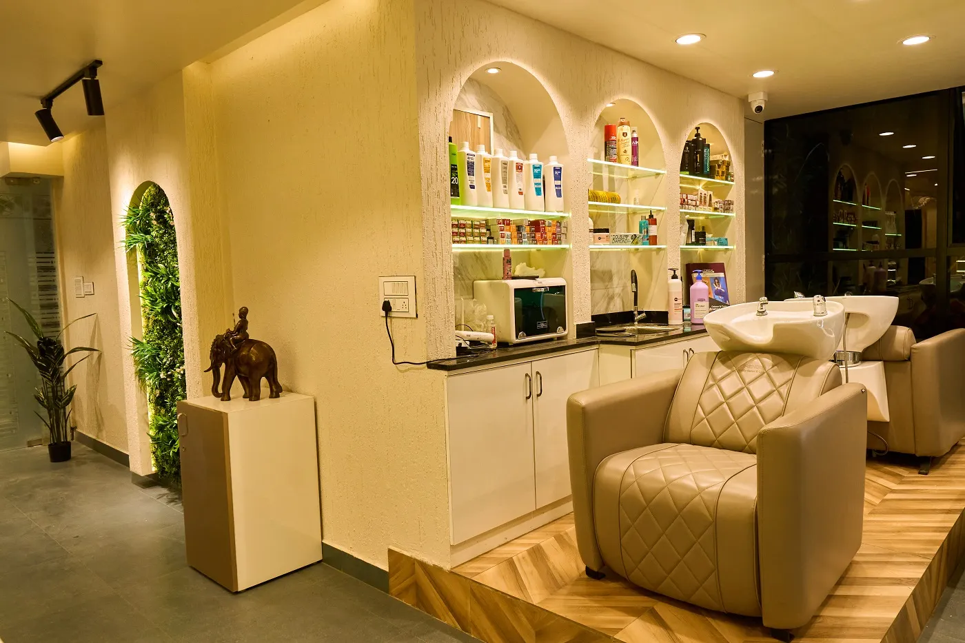 TRENDS Essential Family Salon Jp nagar (10)