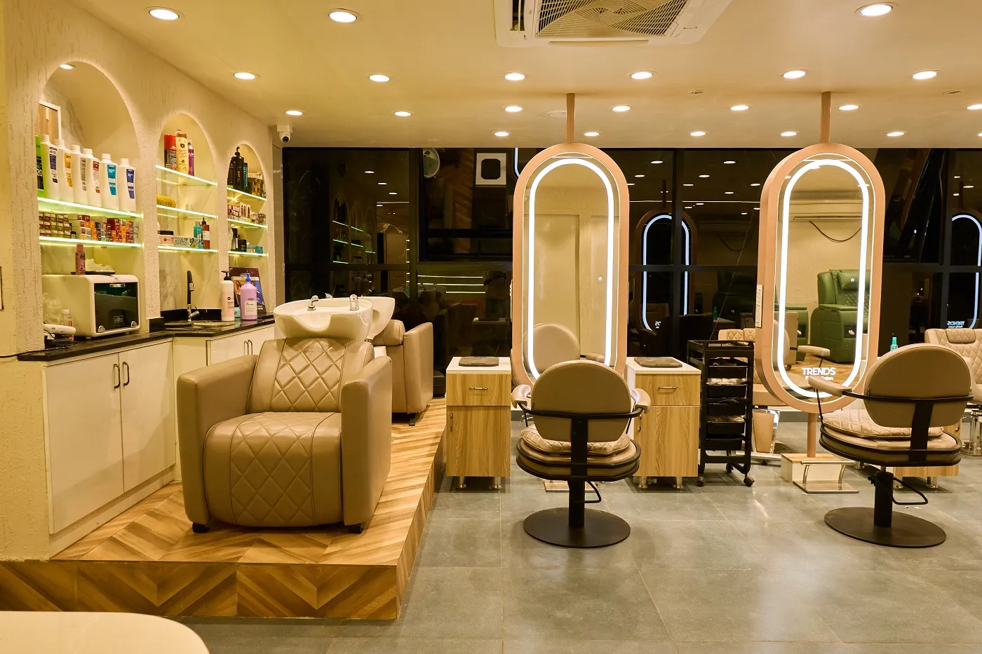 TRENDS Essential Family Salon Jp nagar (11)