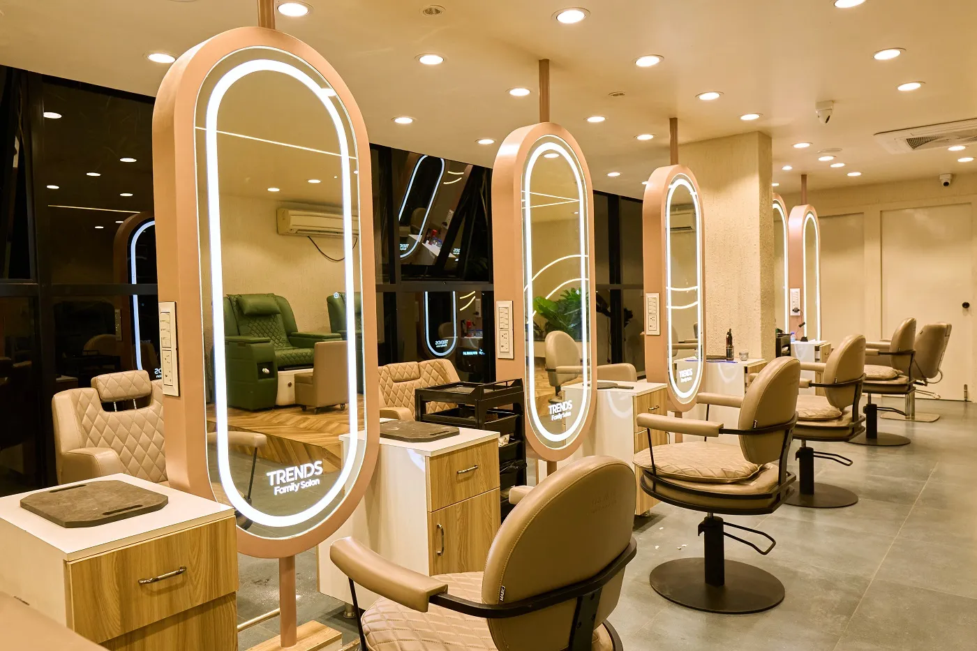 TRENDS Essential Family Salon Jp nagar (12)