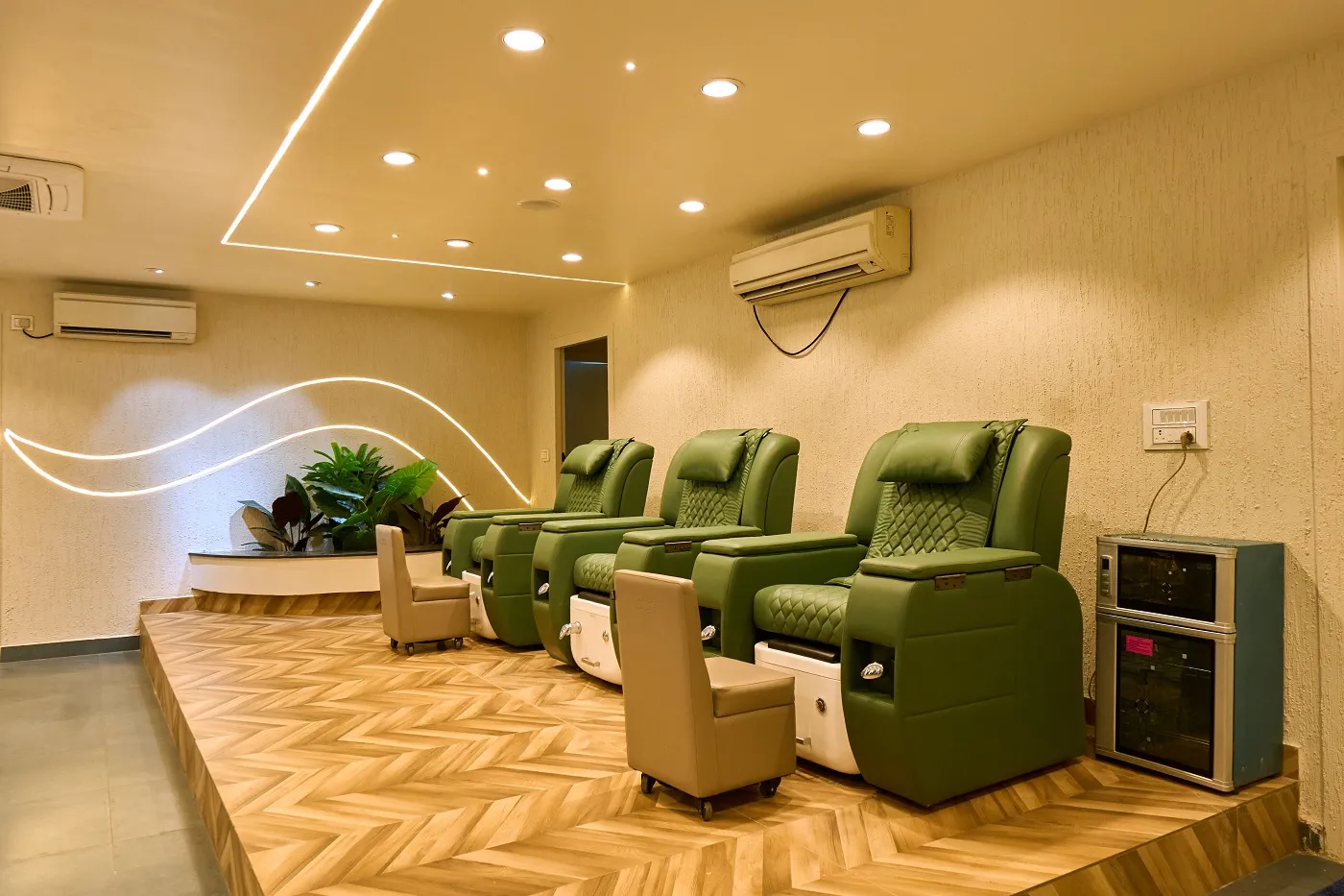 TRENDS Essential Family Salon Jp nagar (4)