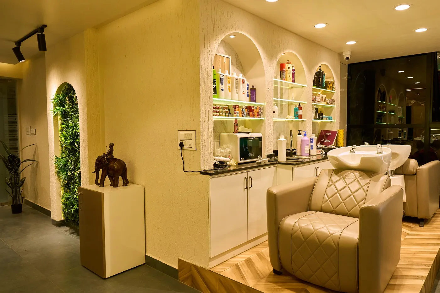 TRENDS Essential Family Salon Jp nagar (8)